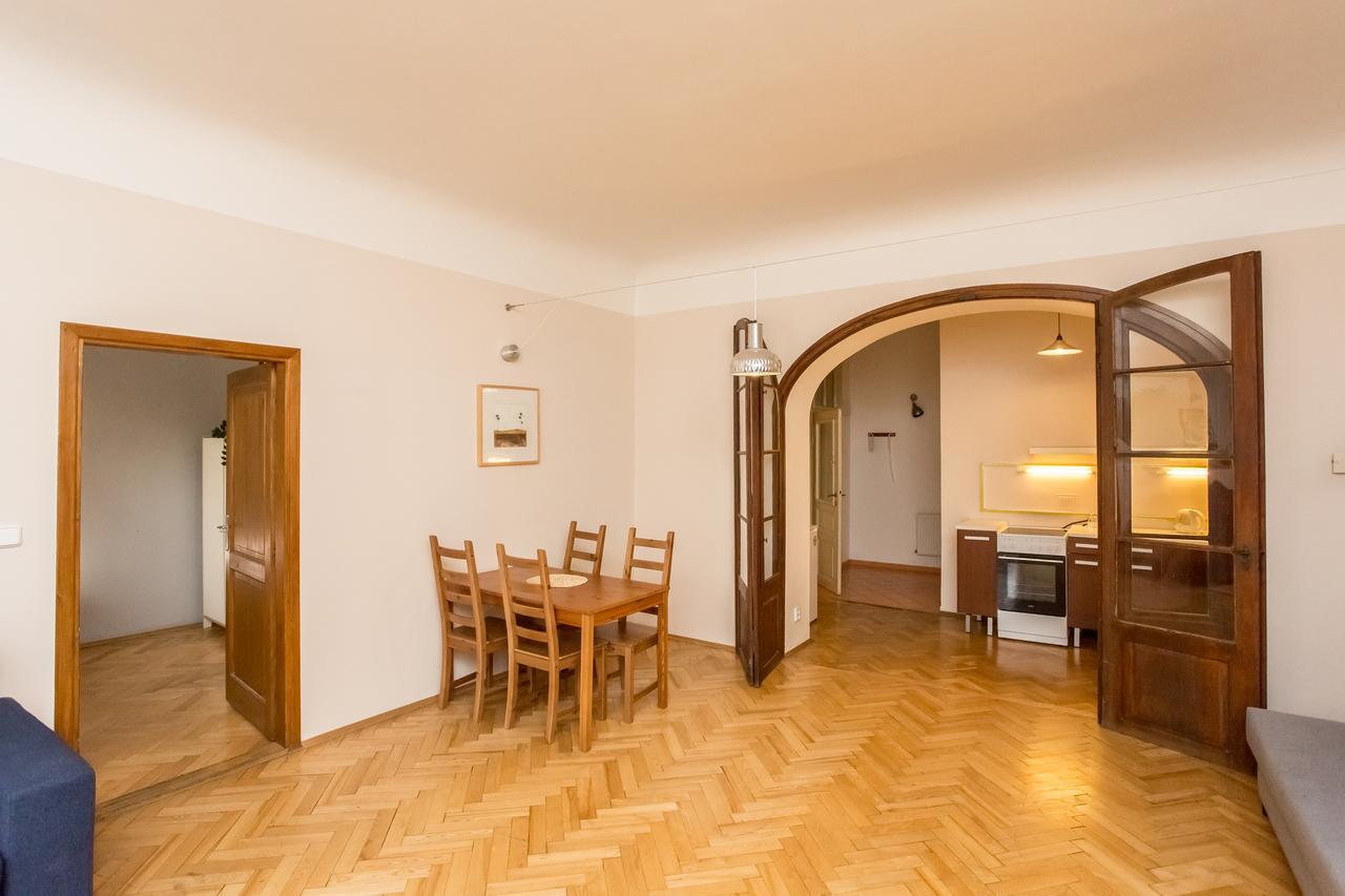 U Zlate Podkovy - At The Golden Horseshoe Praag Buitenkant foto
